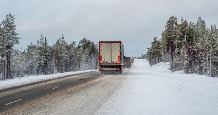 Todo lo que necesitas saber sobre cómo transportar cargas pesadas​ durante invierno